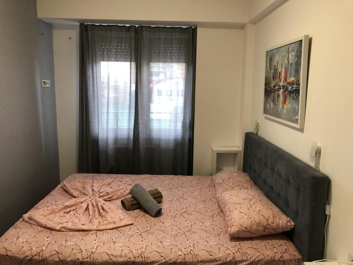 Cozy Apartment In The City Center Skopje Exteriör bild